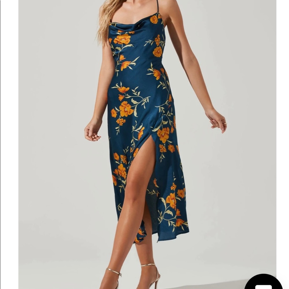 ASTR The Label Gaia Floral Midi Dress